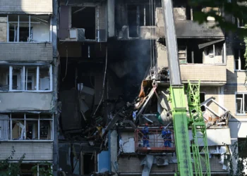 Massive Russian Air Assault on Ukraine Kills Four, Damages Kyiv Infrastructure